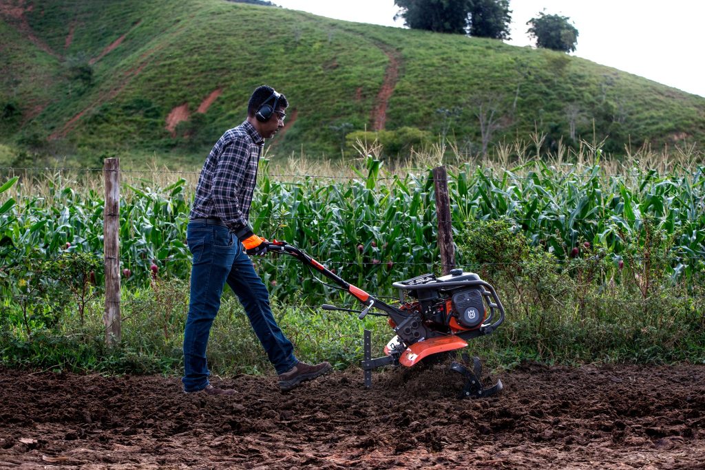 Aplicaciones del Motocultor Agrícola Aplicaciones del Motocultor Agrícola