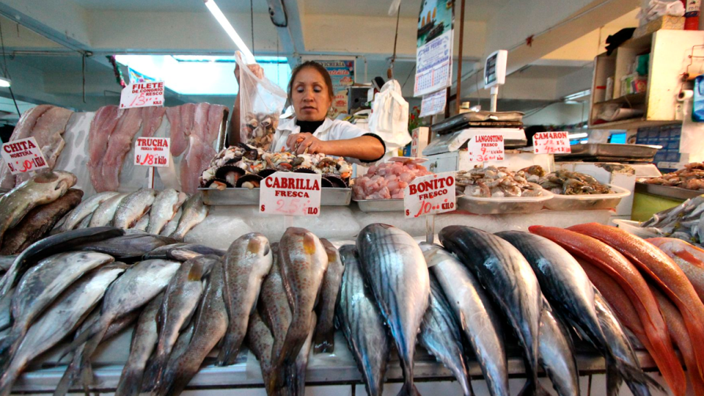 Cómo elegir pescado fresco en el mercado Cómo elegir pescado fresco en el mercado